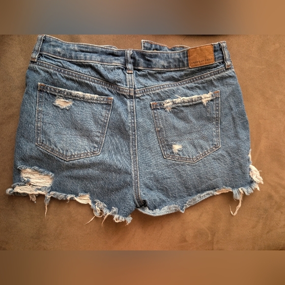 American Eagle Blue Distressed Jean Shorts - Picture 2 of 6